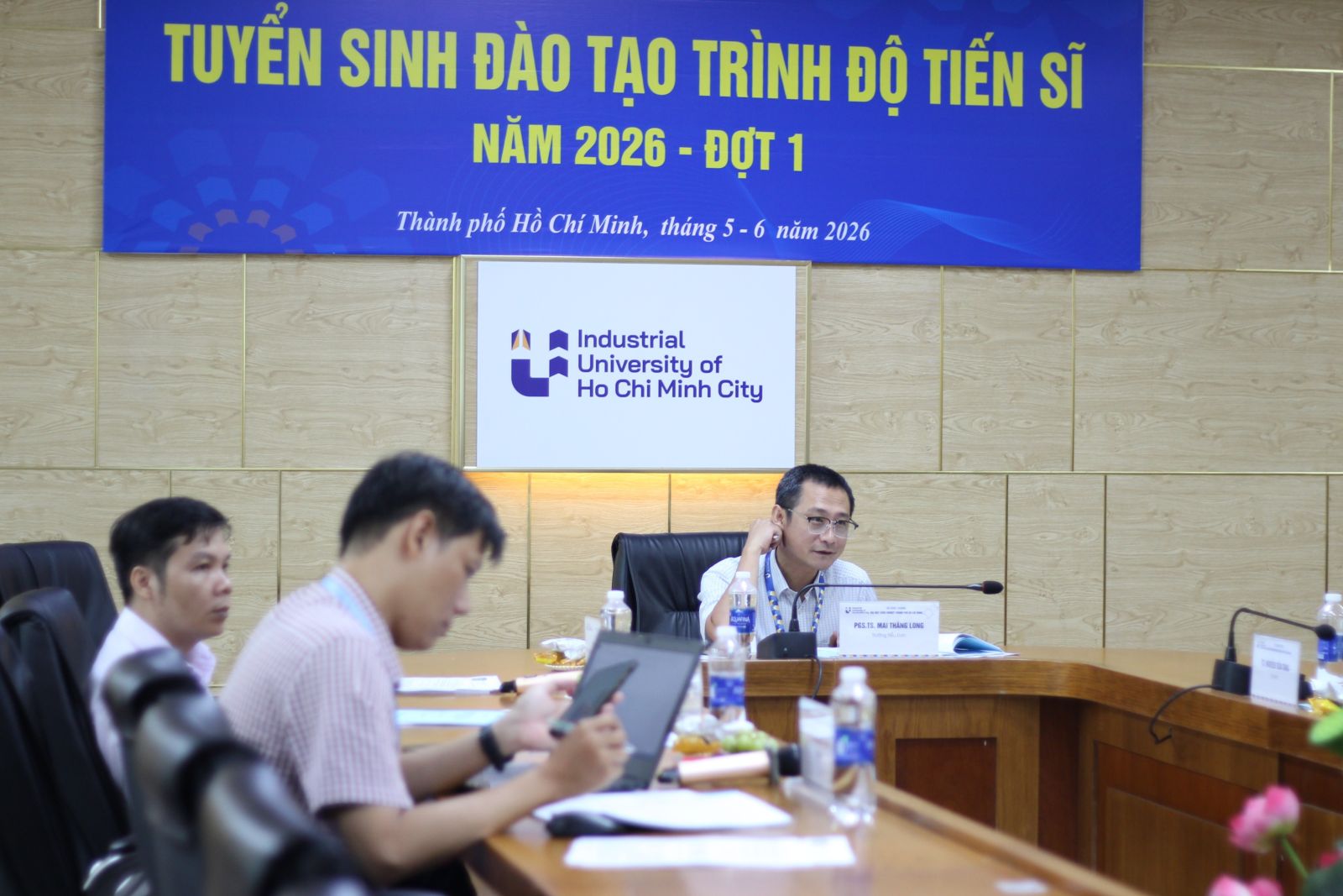 Khoa Công nghệ Điện tử đánh giá bài luận đầu vào nghiên cứu sinh đợt 1 năm 2026