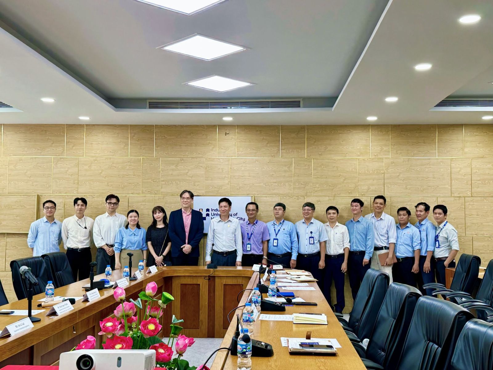 FET-IUH MỞ RỘNG HỢP TÁC ĐÀO TẠO VÀ NGHIÊN CỨU VỚI NATIONAL YANG MING CHIAO TUNG UNIVERSITY (ĐÀI LOAN).